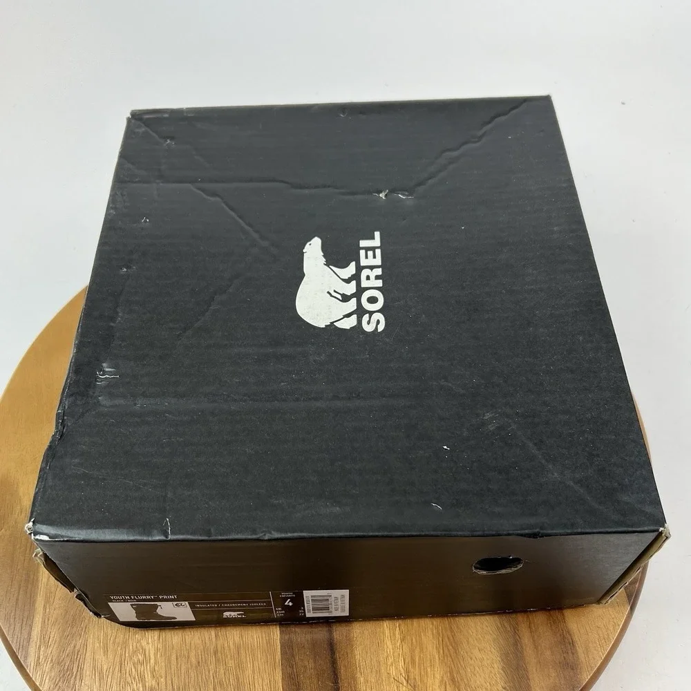 NIB Big Kids Sorel Youth Flurry Print Black Polka Dot Winter Snow Boots Size 4 Y